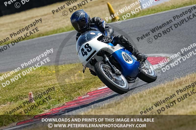 cadwell park;cadwell park photographs;cadwell trackday photographs;enduro digital images;event digital images;eventdigitalimages;peter wileman photography;racing digital images;trackday digital images;trackday photos